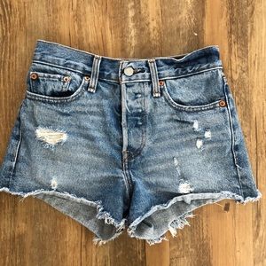 Levi’s Wedgie fit high waisted short